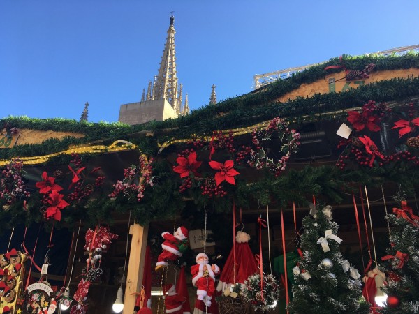 КОЛЕДНИЯ ДУХ НА ЮГА  -  БАРСЕЛОНА и МОНСЕРАТ