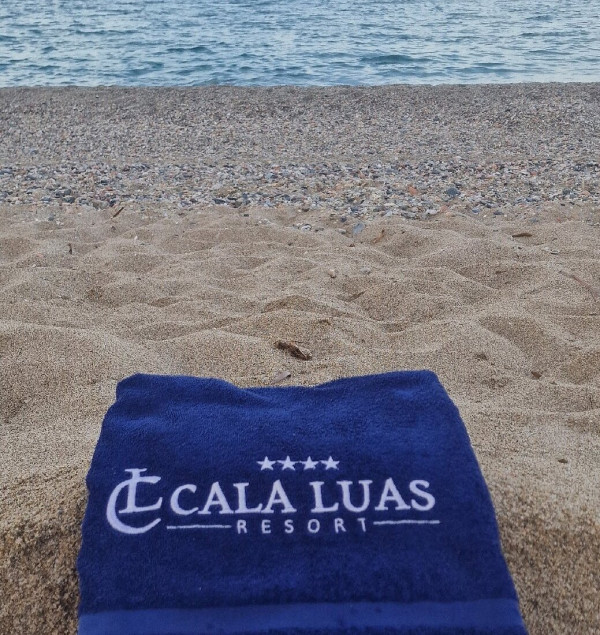 Почивка в тюркоазена Сардиния -  Hotel Cala Luas Resort 4* - kомфорт и качество в прекрасна обстановка 914,70